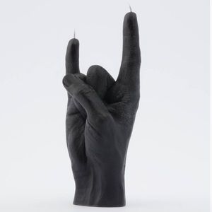 Meet your Posher, Yas